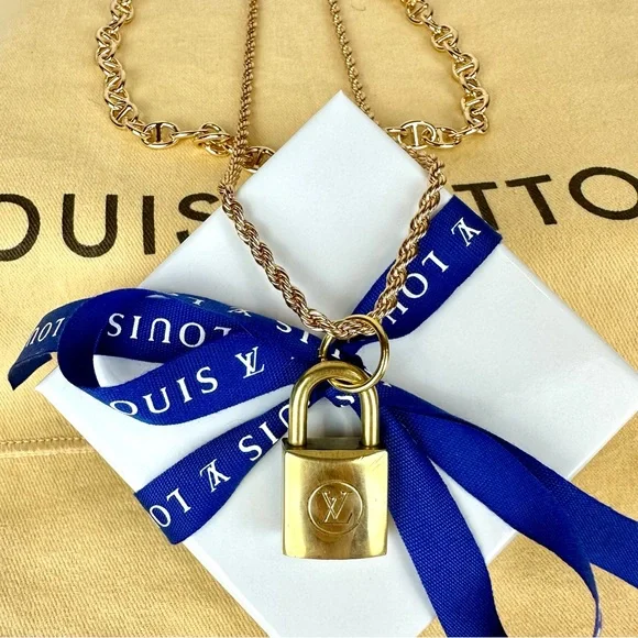 Louis Vuitton Lock #219 Pendant Necklace on double chain gift set - Picture 4 of 7